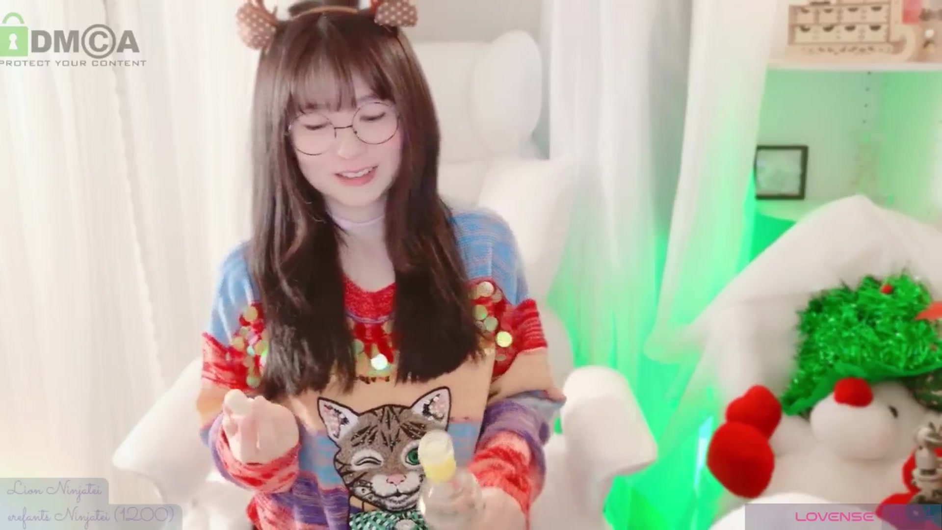 Gallery image thumbnail from meowtheworld's myfreecams stream on, 11/22/2025, 06:44 image 2 of 20