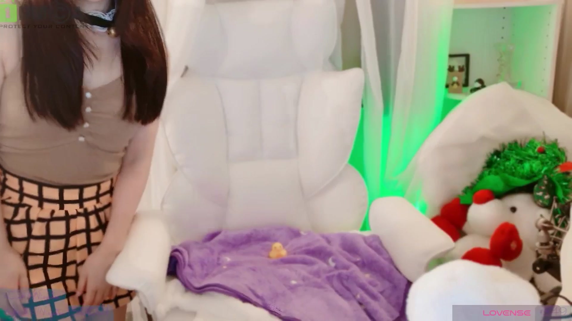 Gallery image thumbnail from meowtheworld's myfreecams stream on, 11/23/2025, 06:43 image 9 of 20