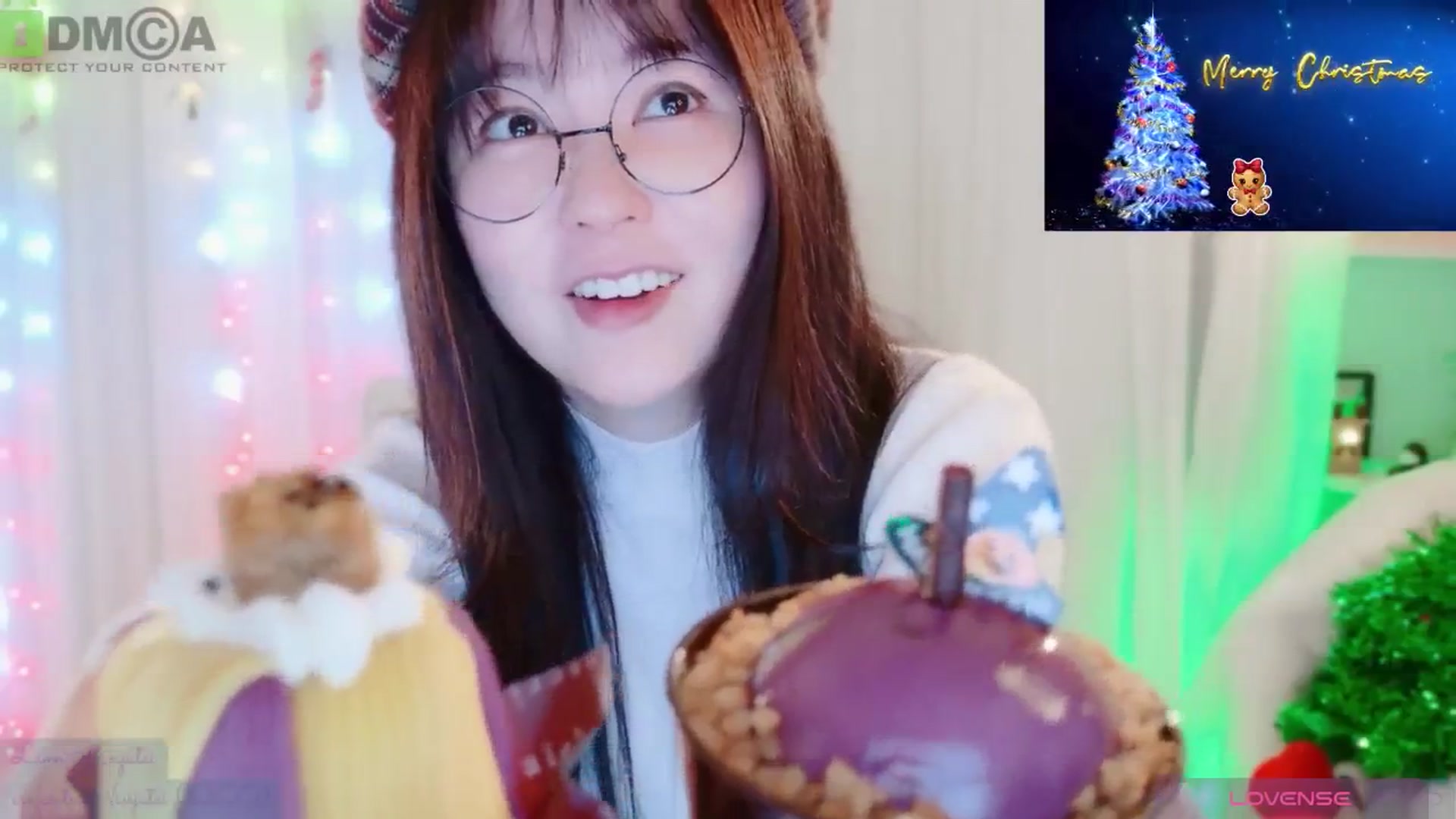 Gallery image thumbnail from meowtheworld's myfreecams stream on, 11/29/2025, 07:05 image 14 of 20