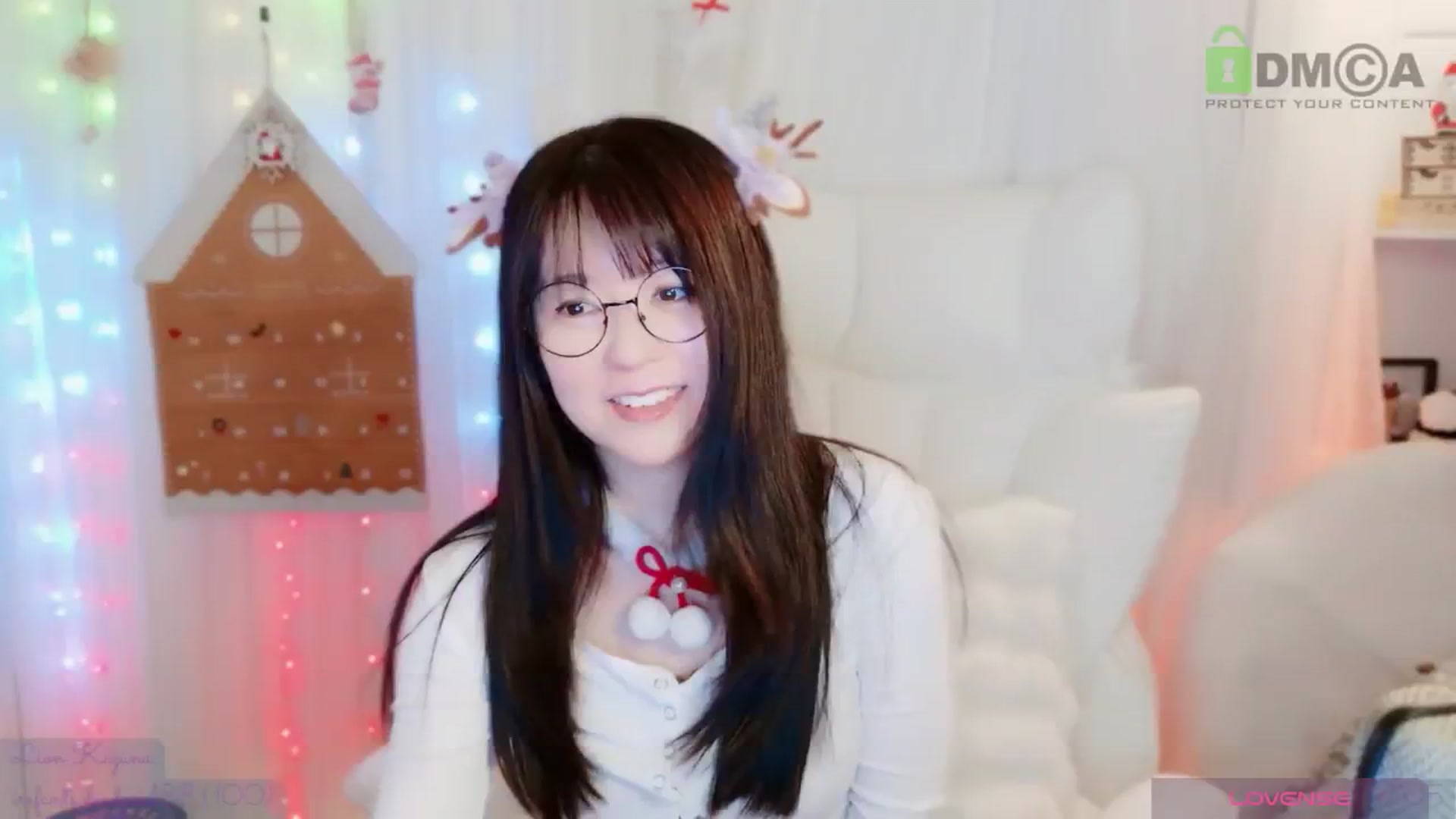 Gallery image thumbnail from meowtheworld's myfreecams stream on, 12/28/2025, 06:31 image 10 of 20