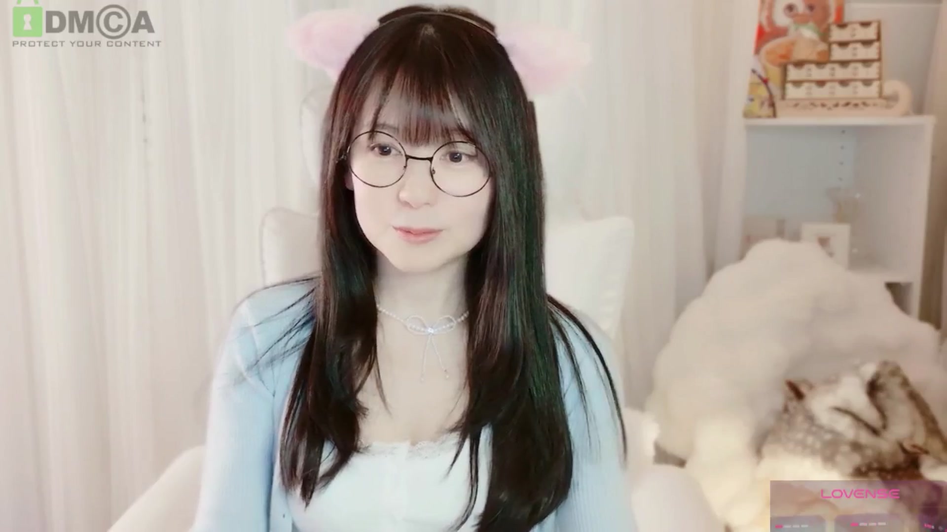 Gallery image thumbnail from meowtheworld's myfreecams stream on, 01/12/2026, 06:48 image 19 of 20