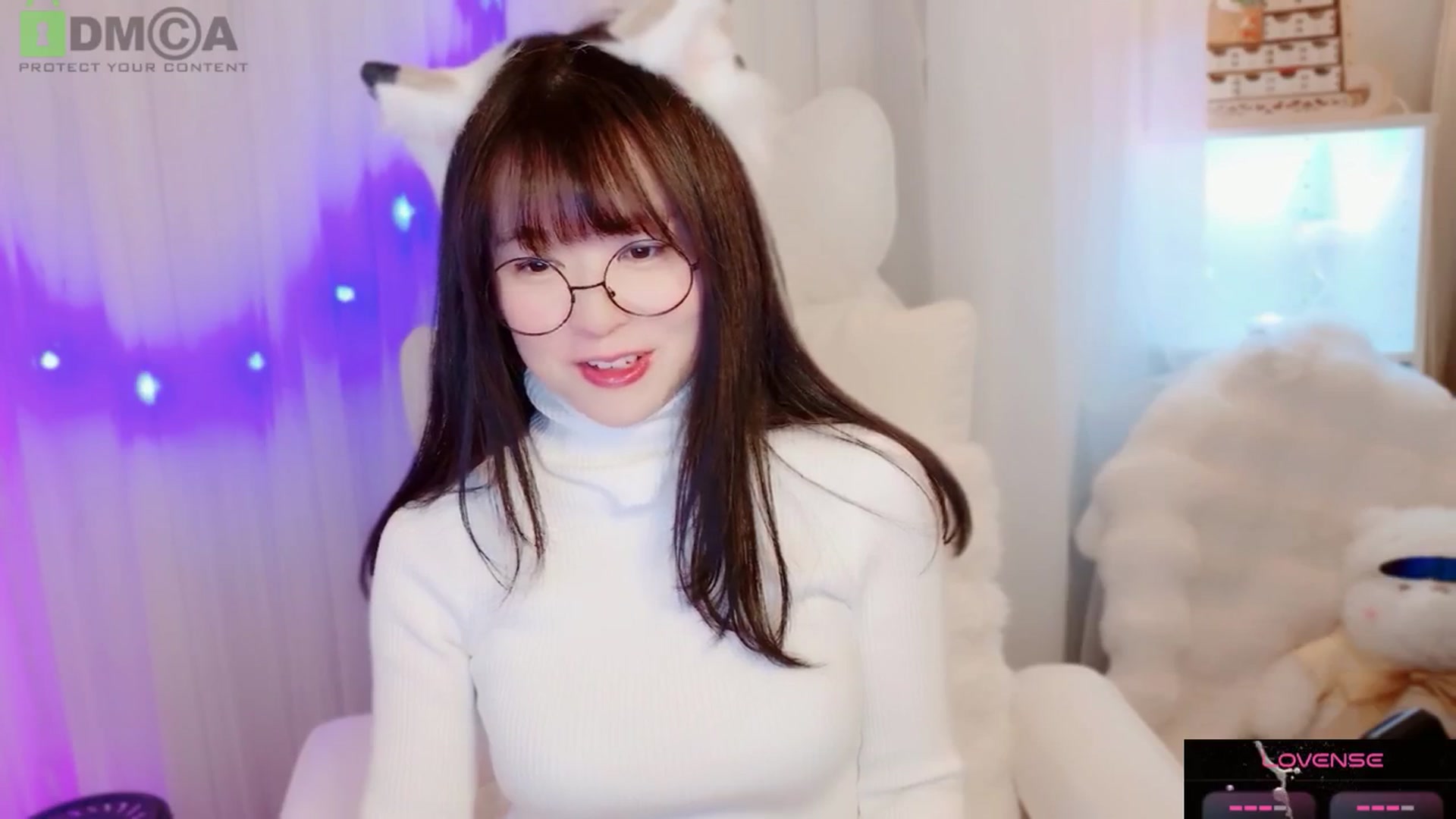 Gallery image thumbnail from meowtheworld's myfreecams stream on, 01/17/2026, 06:32 image 8 of 20
