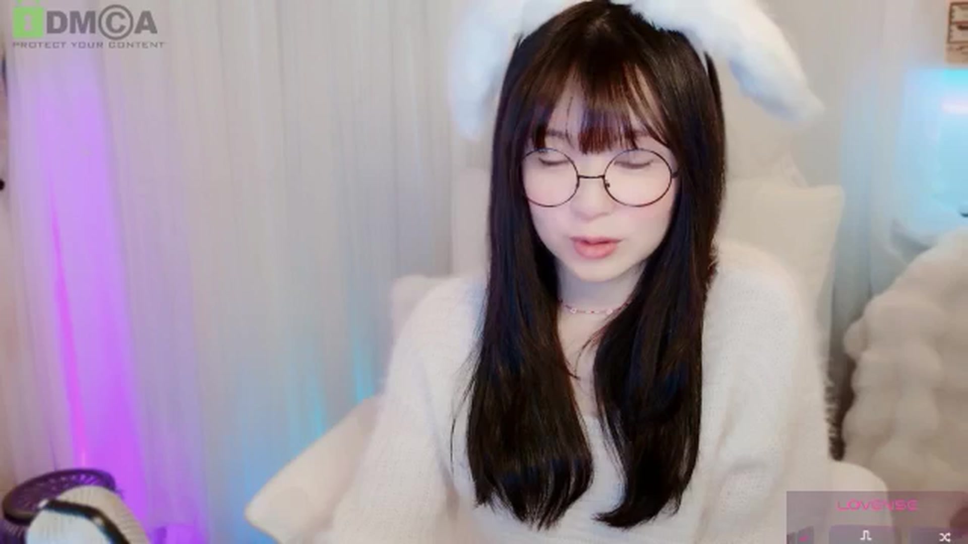 Gallery image thumbnail from meowtheworld's myfreecams stream on, 01/18/2026, 06:36 image 15 of 20