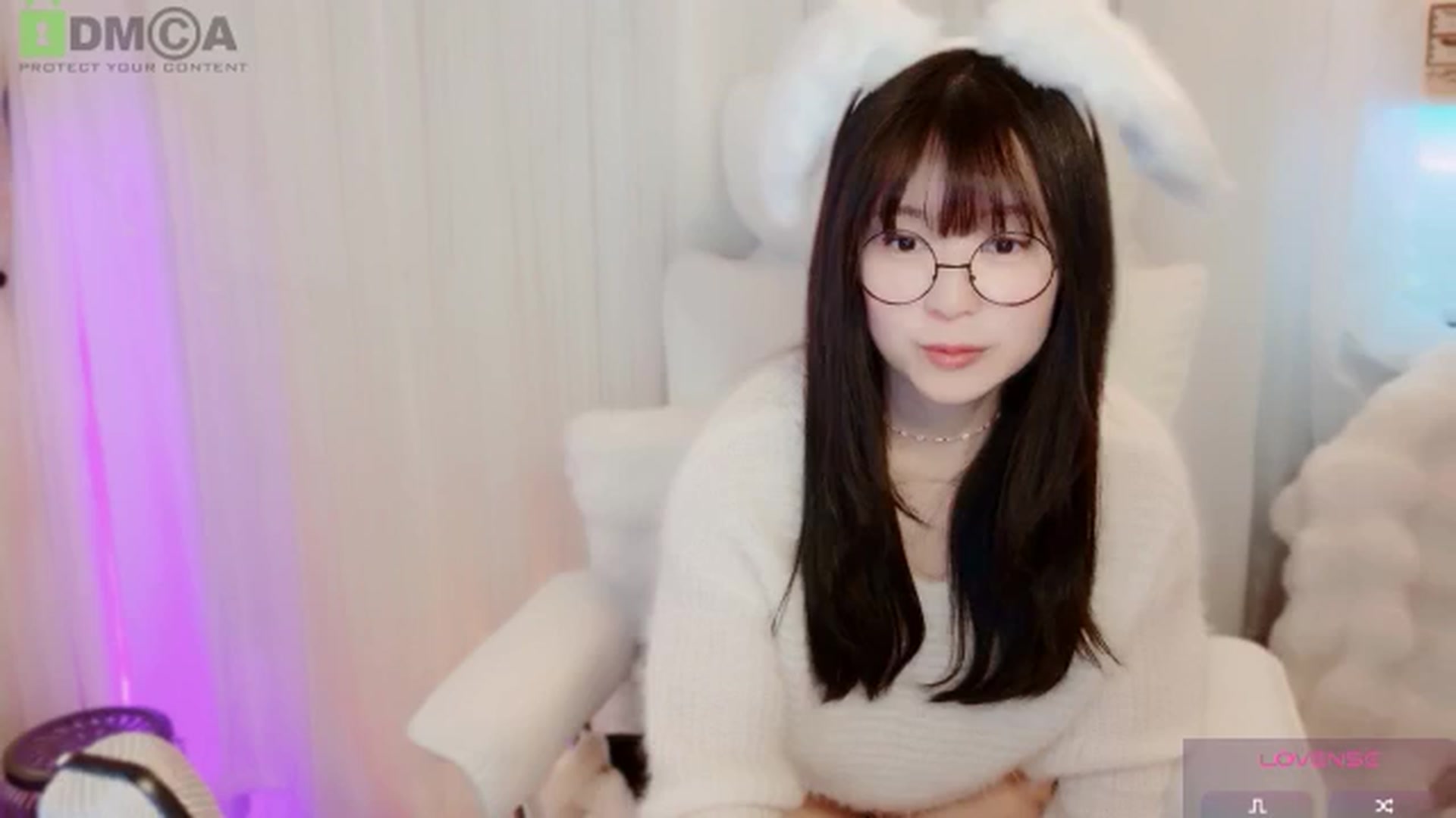 Gallery image thumbnail from meowtheworld's myfreecams stream on, 01/18/2026, 06:36 image 18 of 20