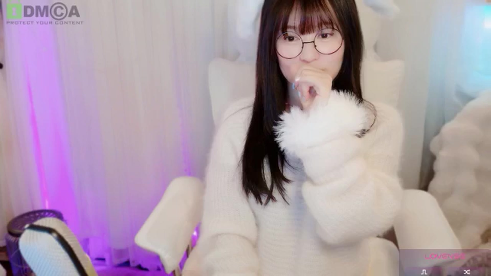 Gallery image thumbnail from meowtheworld's myfreecams stream on, 01/18/2026, 06:36 image 10 of 20