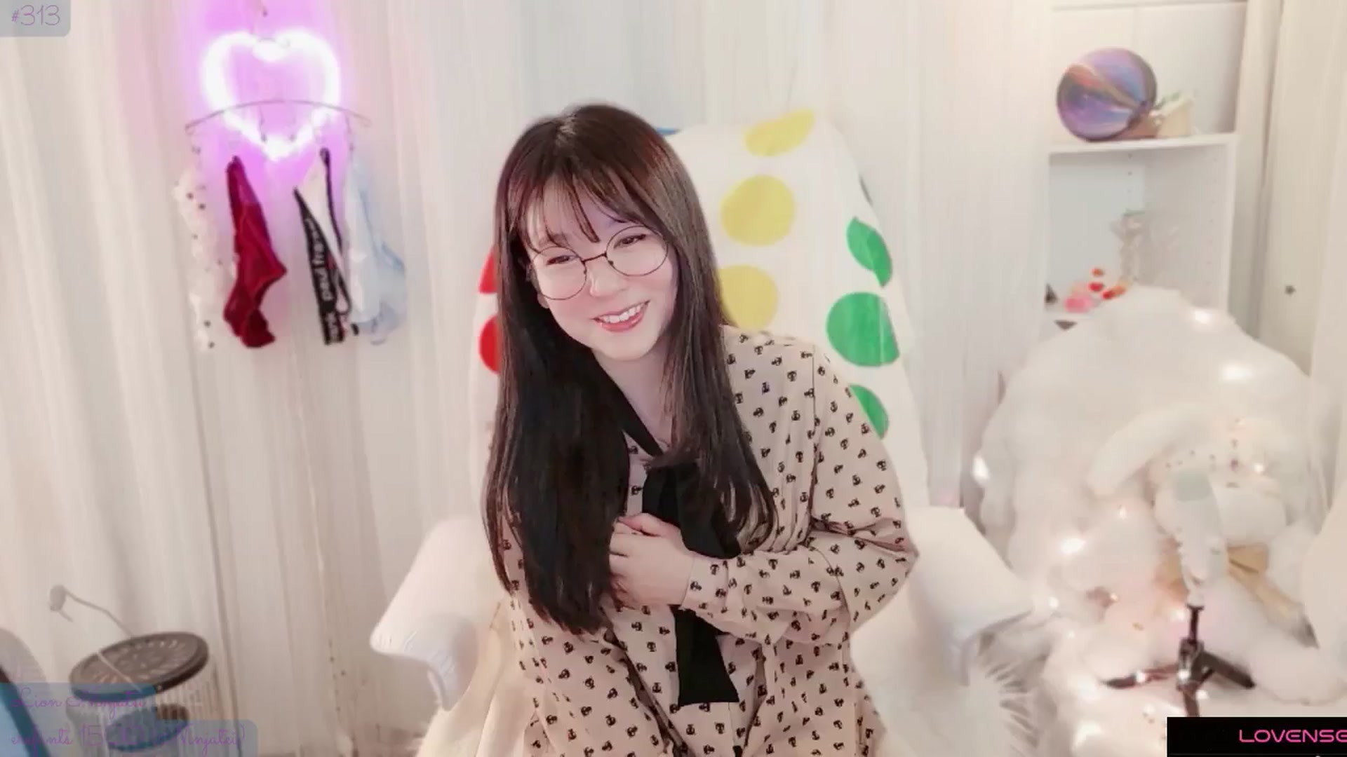Gallery image thumbnail from meowtheworld's myfreecams stream on, 02/21/2026, 06:10 image 13 of 20