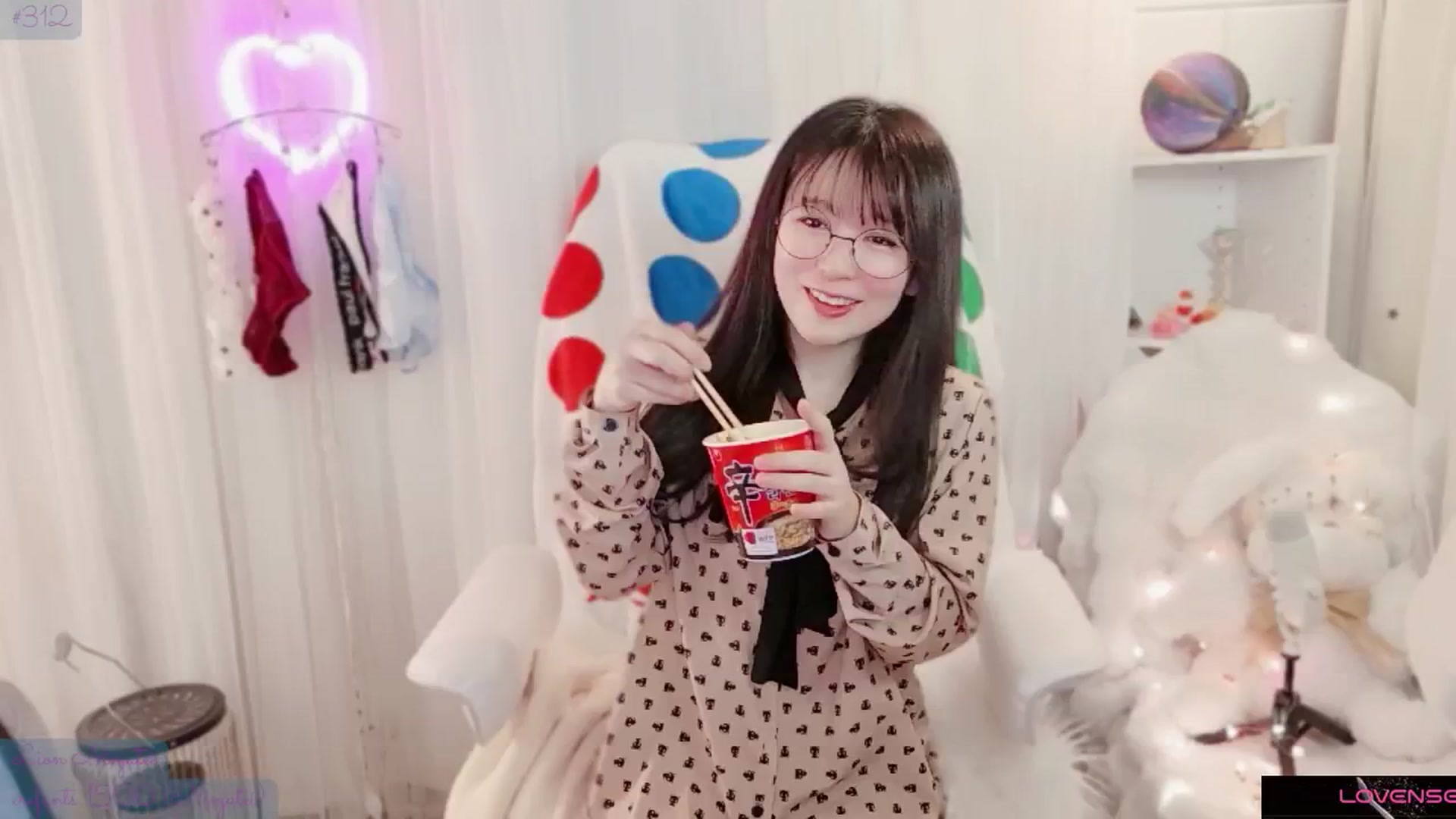 Gallery image thumbnail from meowtheworld's myfreecams stream on, 02/21/2026, 06:10 image 15 of 20