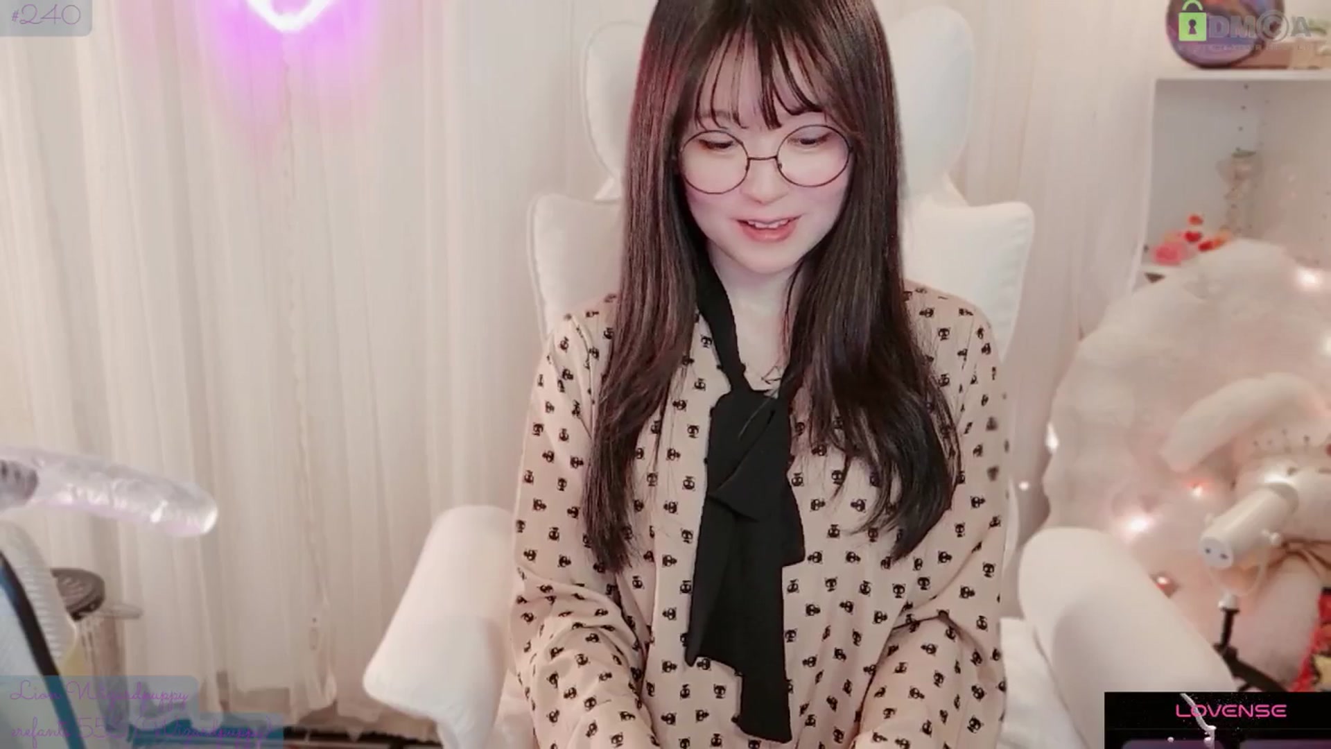 Gallery image thumbnail from meowtheworld's myfreecams stream on, 02/22/2026, 08:38 image 17 of 20