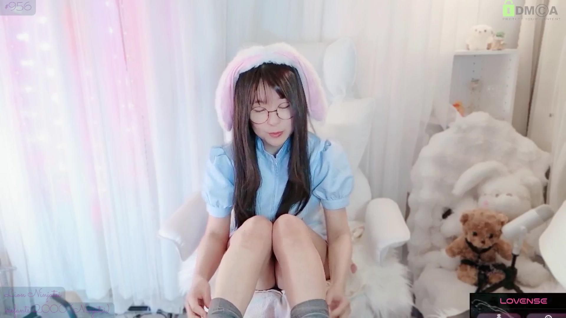 Gallery image thumbnail from meowtheworld's myfreecams stream on, 03/07/2026, 05:54 image 8 of 20