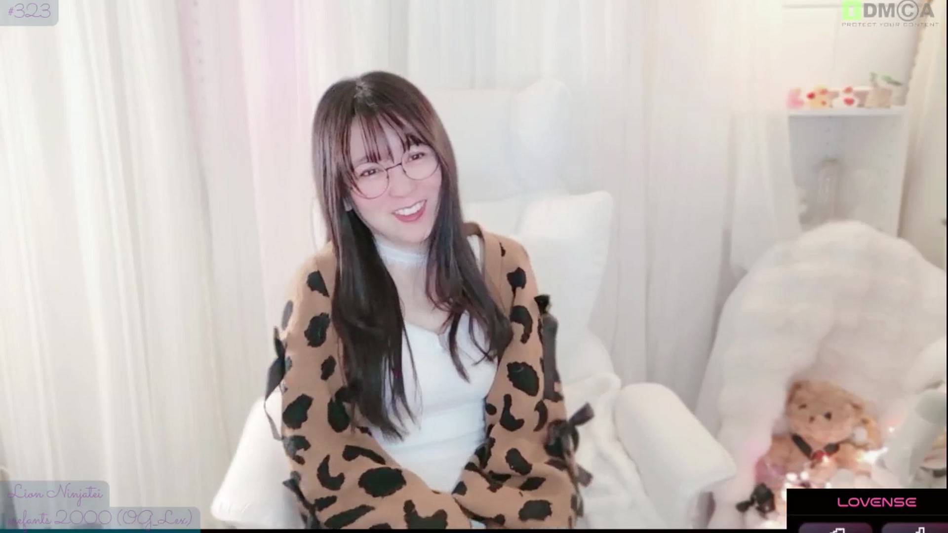 Gallery image thumbnail from meowtheworld's myfreecams stream on, 03/15/2026, 06:50 image 10 of 20