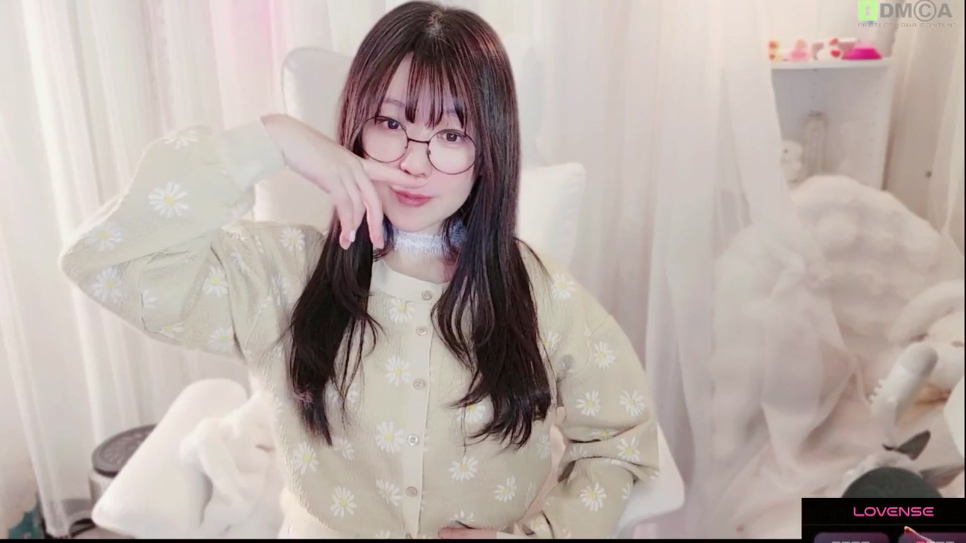 Gallery image thumbnail from meowtheworld's myfreecams stream on, 03/15/2026, 10:35 image 8 of 20