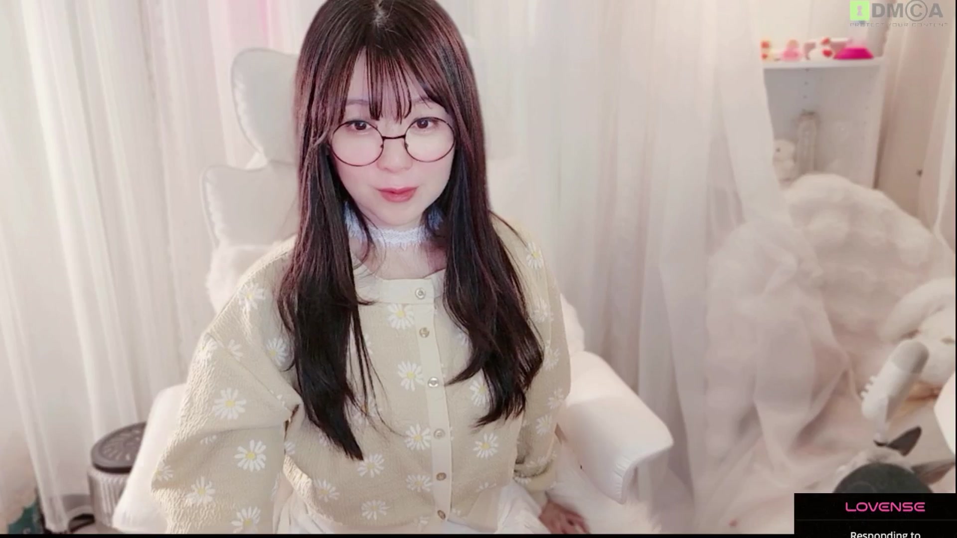 Gallery image thumbnail from meowtheworld's myfreecams stream on, 03/15/2026, 10:35 image 15 of 20
