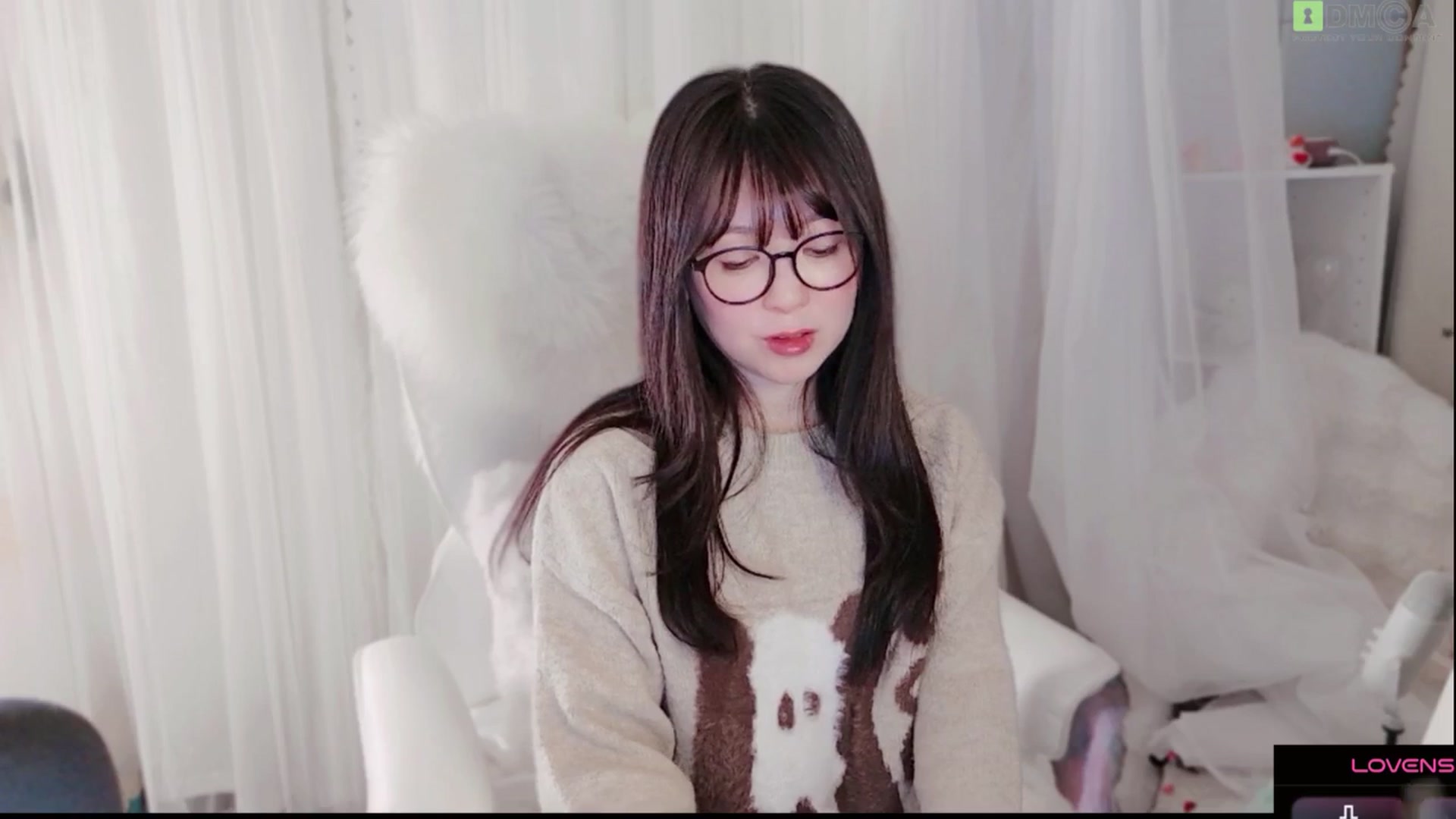 Gallery image thumbnail from meowtheworld's myfreecams stream on, 03/20/2026, 16:08 image 16 of 20