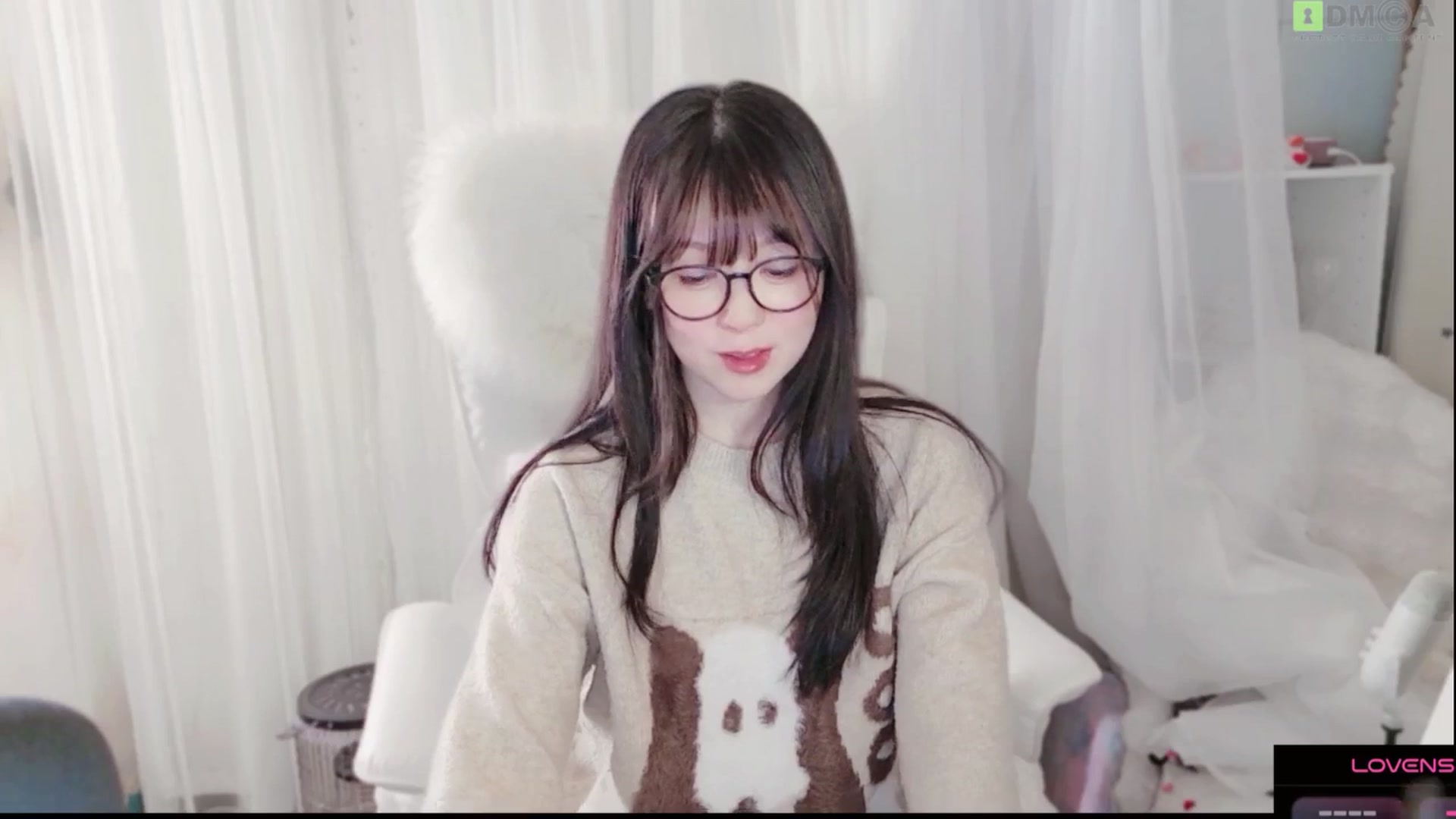 Gallery image thumbnail from meowtheworld's myfreecams stream on, 03/20/2026, 16:08 image 11 of 20