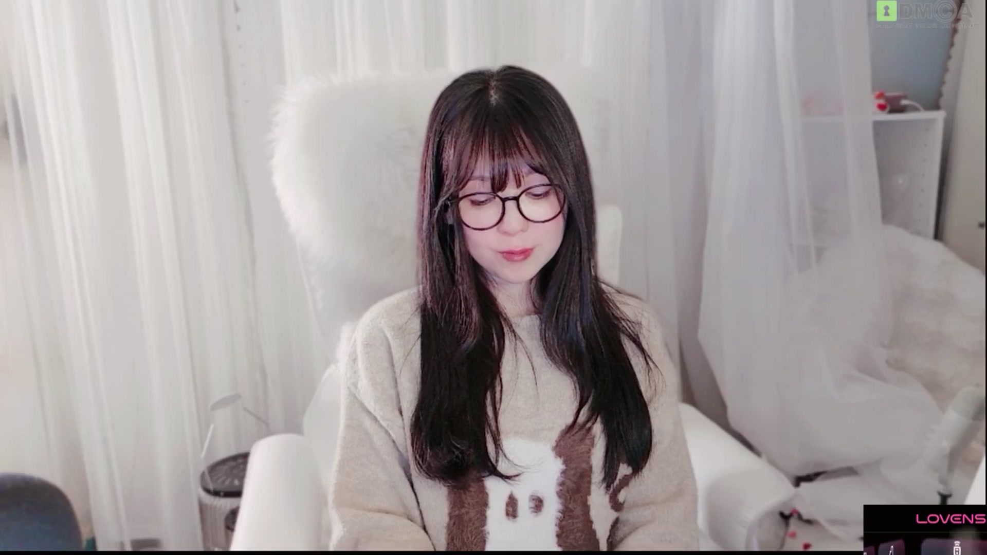 Gallery image thumbnail from meowtheworld's myfreecams stream on, 03/20/2026, 16:08 image 2 of 20
