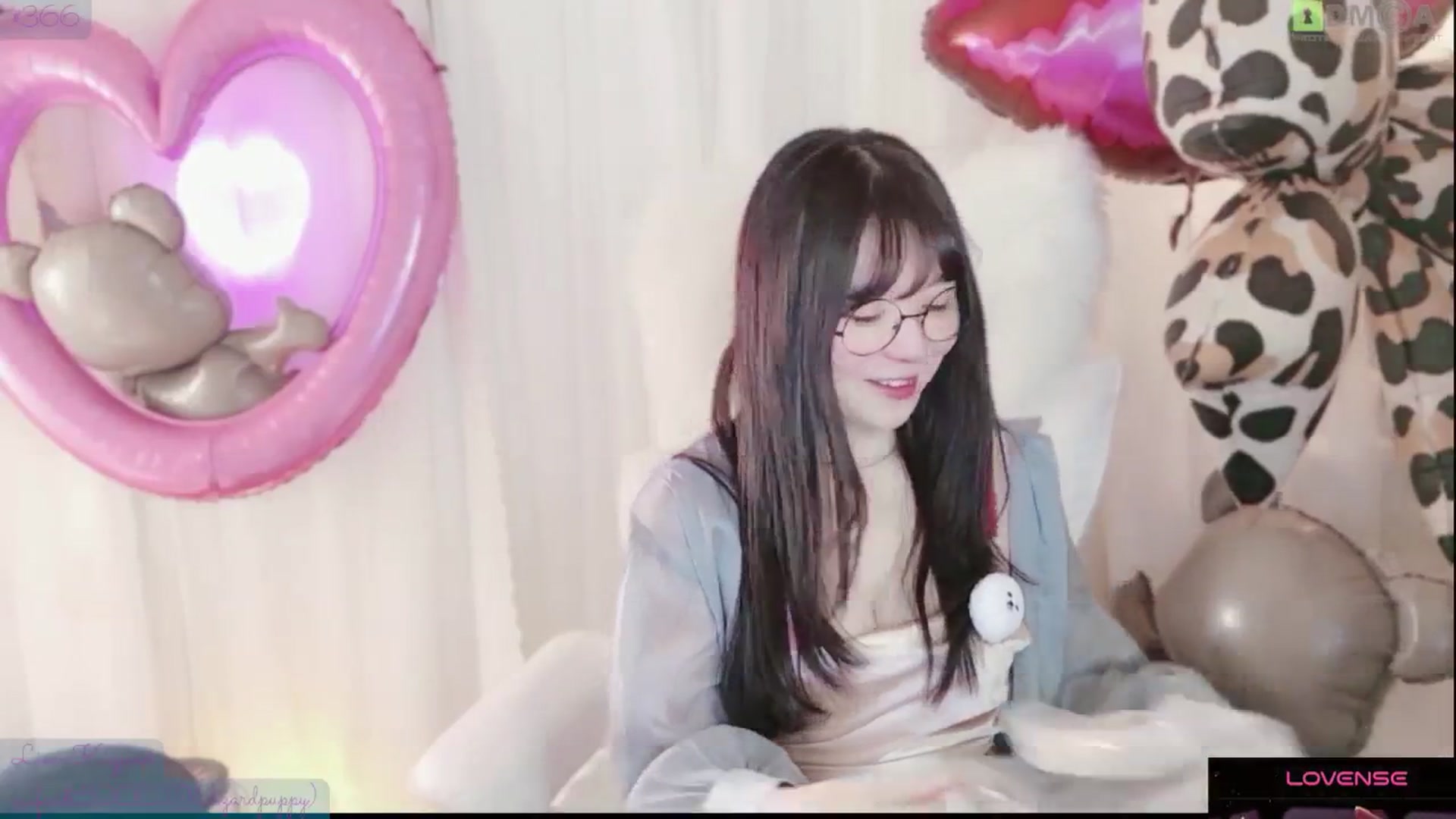 Gallery image thumbnail from meowtheworld's myfreecams stream on, 03/21/2026, 05:55 image 16 of 20