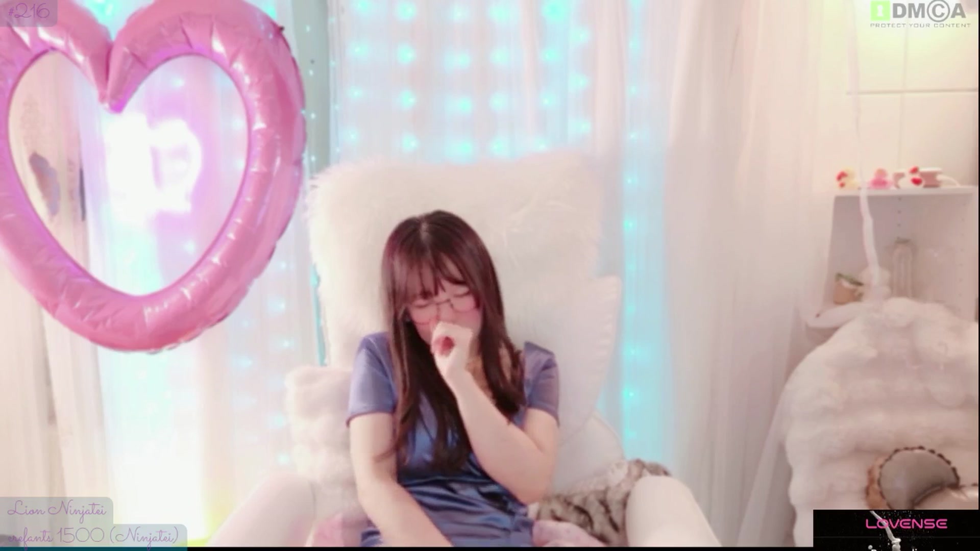 Gallery image thumbnail from meowtheworld's myfreecams stream on, 03/22/2026, 05:51 image 12 of 20