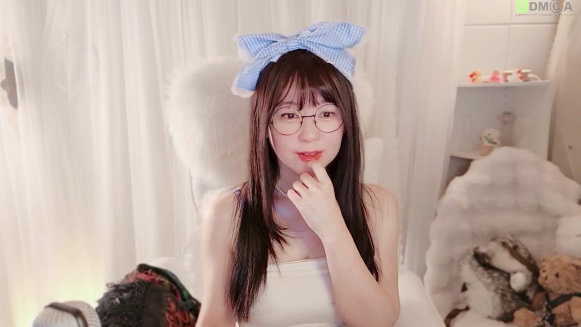 Gallery image thumbnail from meowtheworld's myfreecams stream on, 03/28/2026, 05:13 image 3 of 20