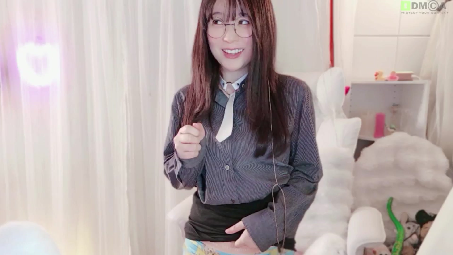 Gallery image thumbnail from meowtheworld's myfreecams stream on, 04/18/2026, 06:10 image 18 of 20