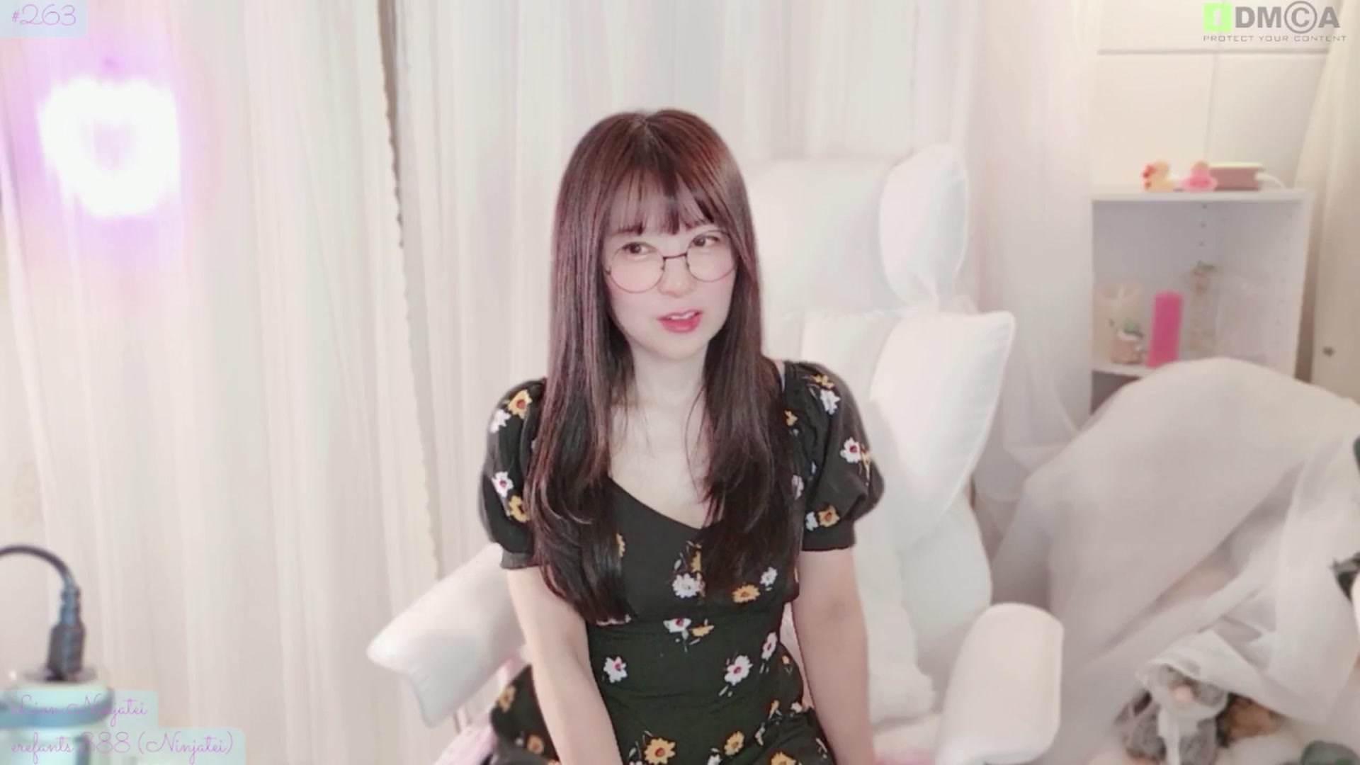 Gallery image thumbnail from meowtheworld's myfreecams stream on, 04/25/2026, 06:14 image 16 of 20