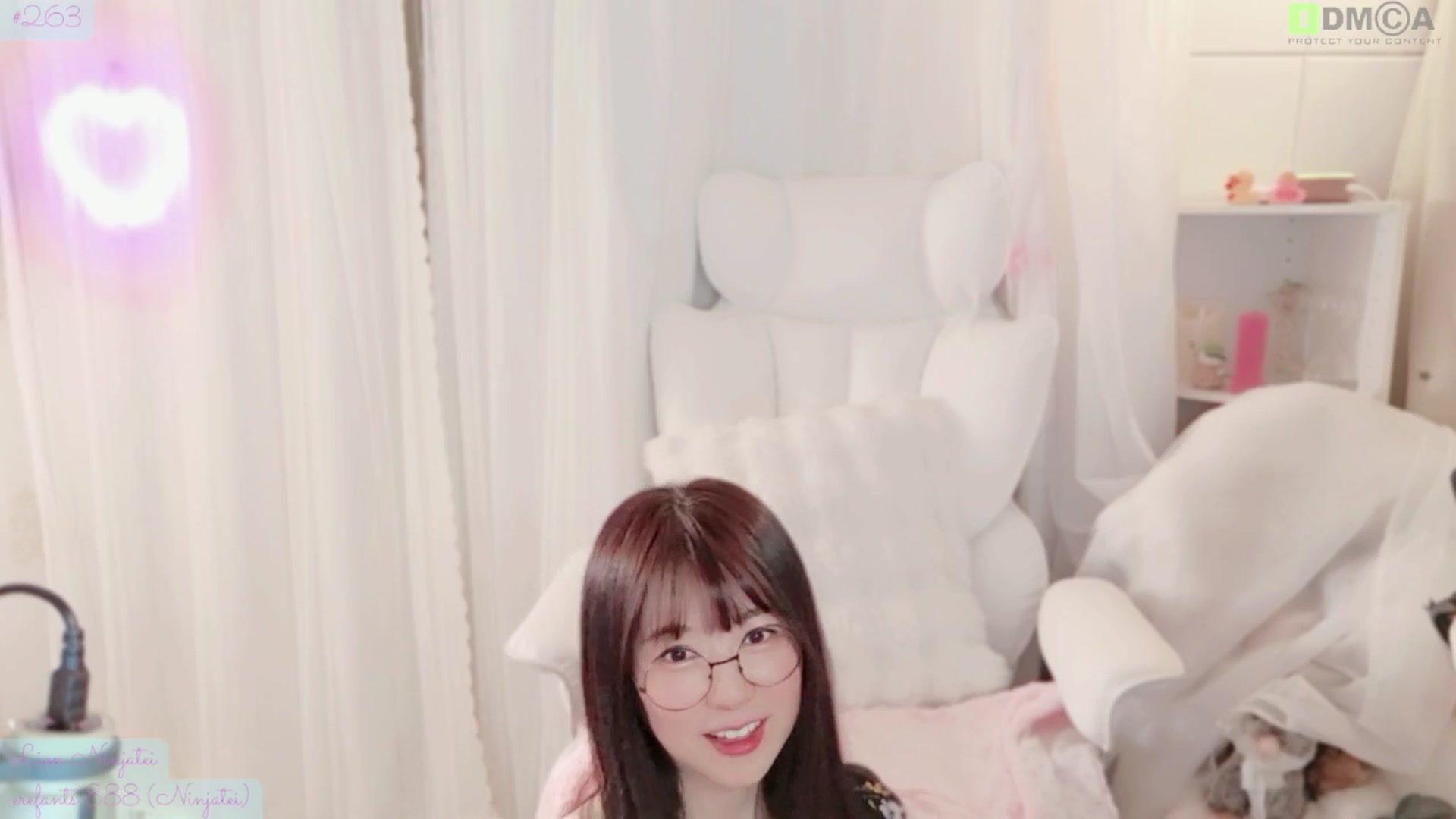 Gallery image thumbnail from meowtheworld's myfreecams stream on, 04/25/2026, 06:14 image 15 of 20