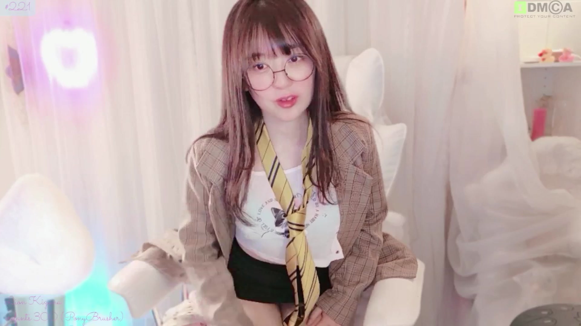 Gallery image thumbnail from meowtheworld's myfreecams stream on, 04/26/2026, 10:04 image 16 of 20