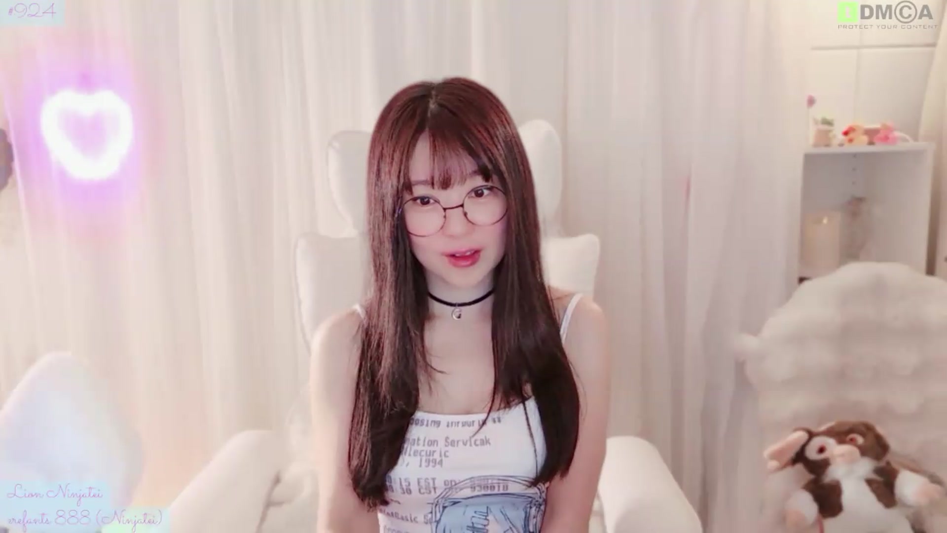 Gallery image thumbnail from meowtheworld's myfreecams stream on, 05/02/2026, 06:18 image 9 of 20