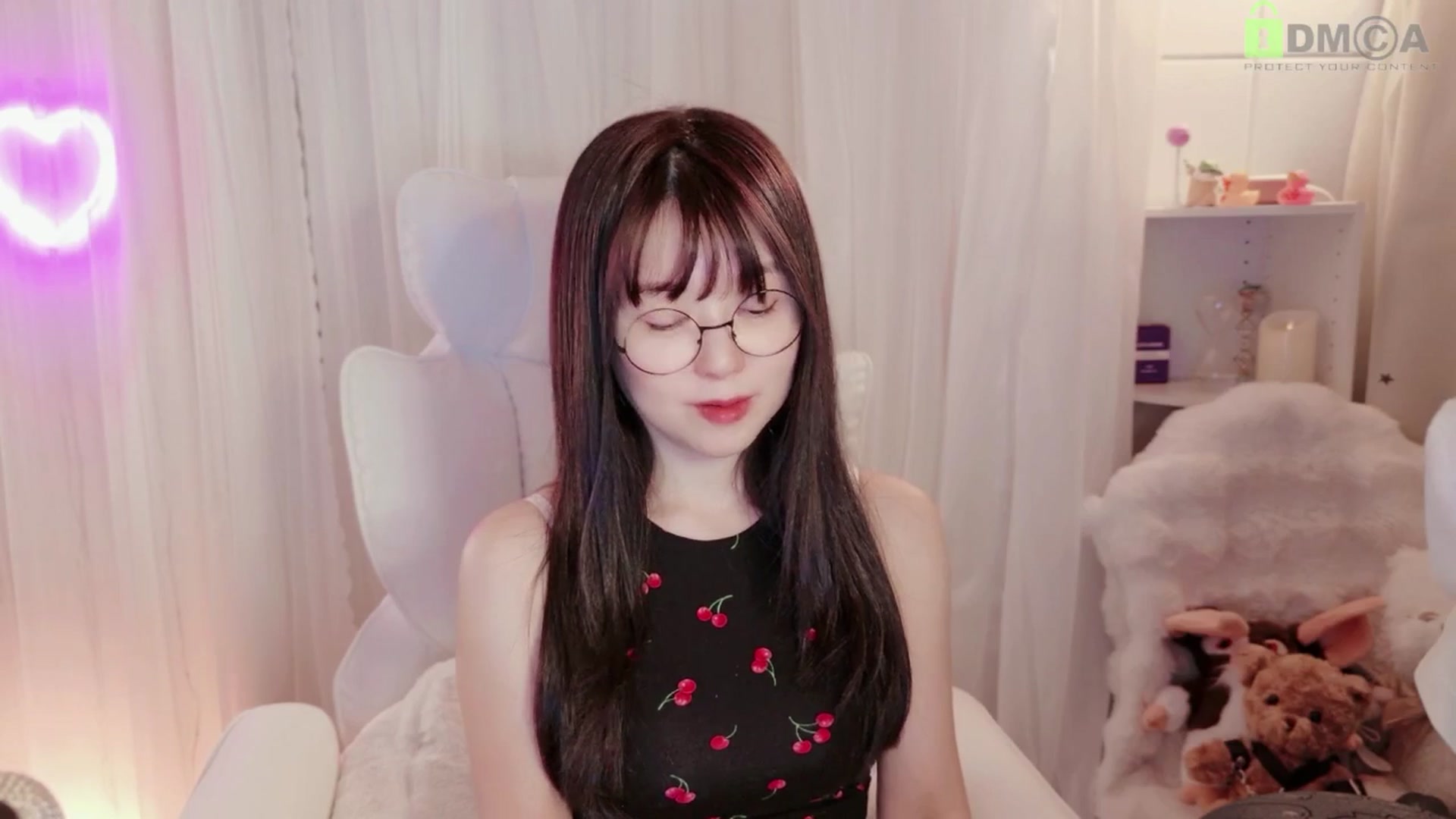 Gallery image thumbnail from meowtheworld's myfreecams stream on, 05/03/2026, 10:56 image 12 of 20