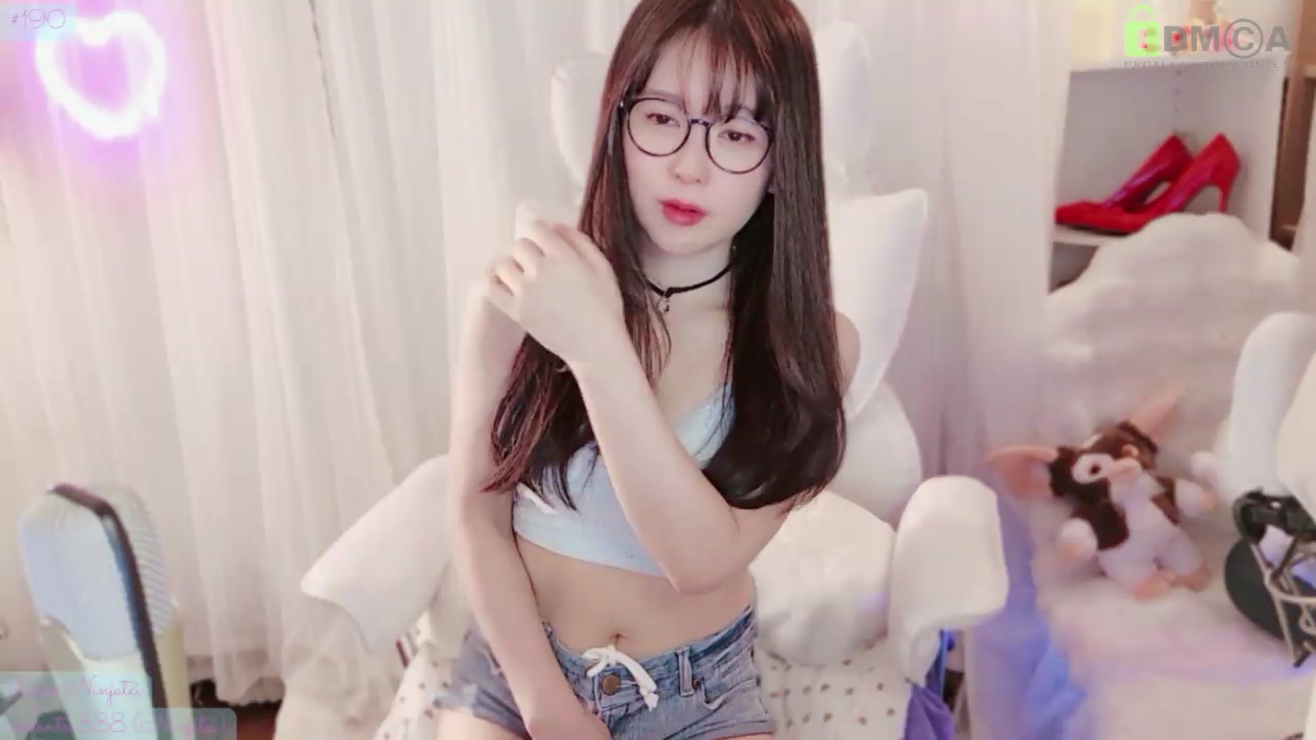 Gallery image thumbnail from meowtheworld's myfreecams stream on, 05/16/2026, 06:35 image 12 of 20