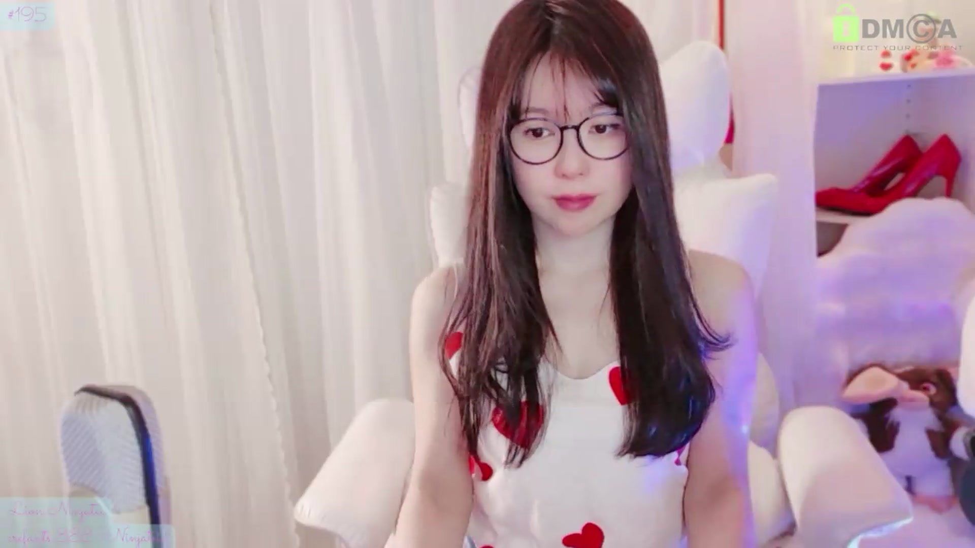 Gallery image thumbnail from meowtheworld's myfreecams stream on, 05/16/2026, 06:35 image 4 of 20