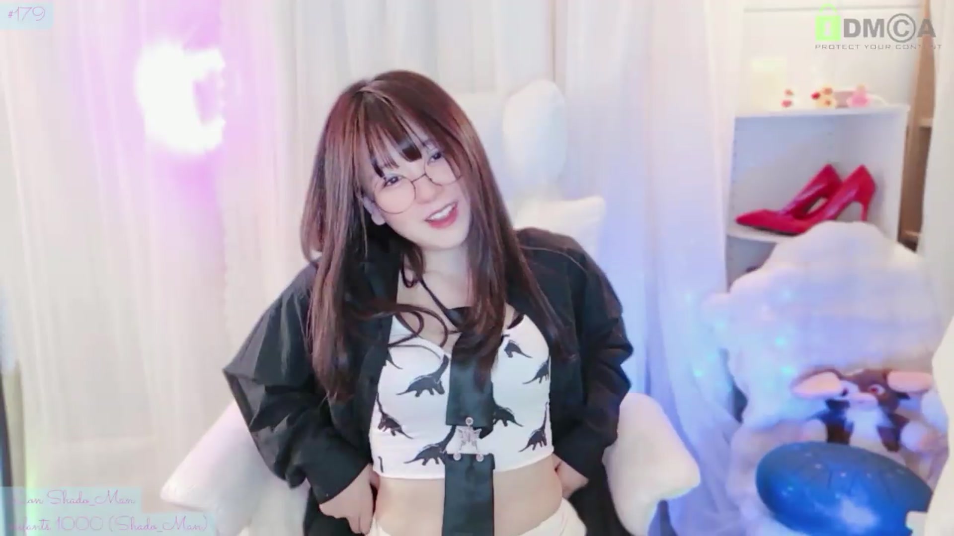 Gallery image thumbnail from meowtheworld's myfreecams stream on, 05/17/2026, 05:48 image 16 of 20