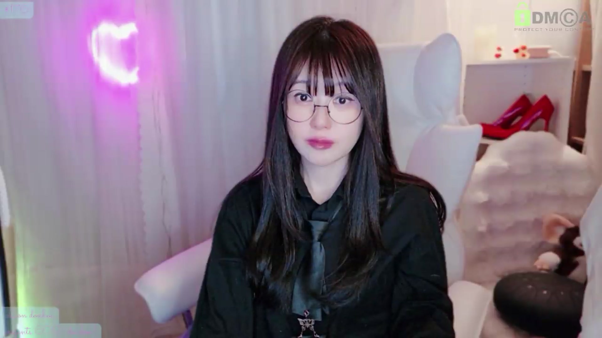 Gallery image thumbnail from meowtheworld's myfreecams stream on, 05/17/2026, 09:41 image 16 of 20