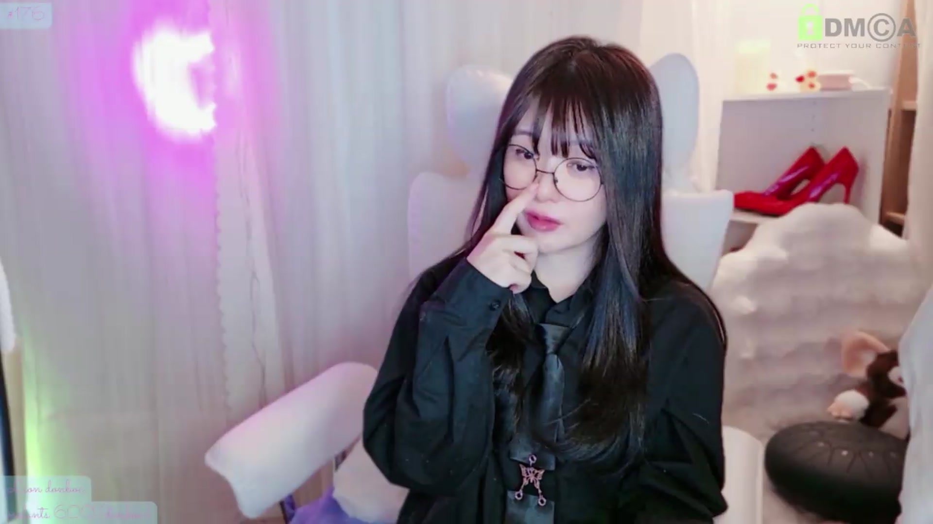 Gallery image thumbnail from meowtheworld's myfreecams stream on, 05/17/2026, 09:41 image 12 of 20