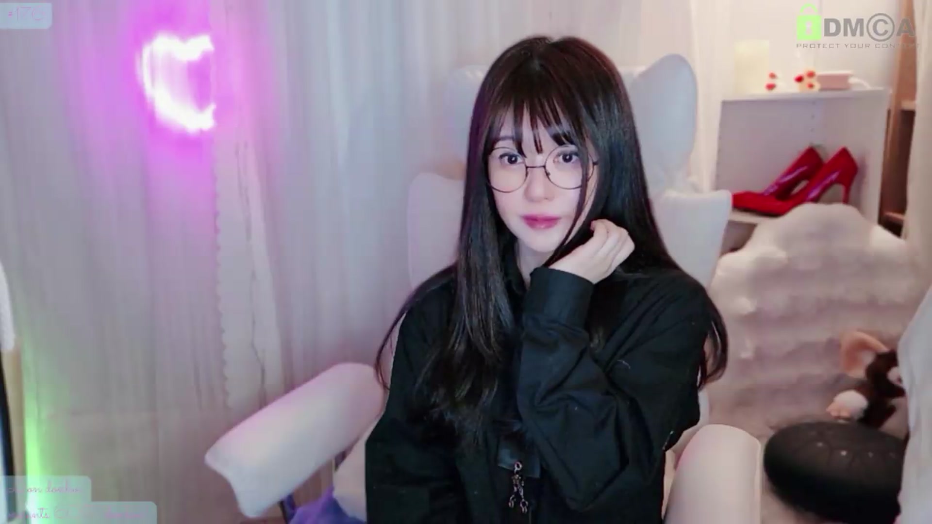 Gallery image thumbnail from meowtheworld's myfreecams stream on, 05/17/2026, 09:41 image 10 of 20