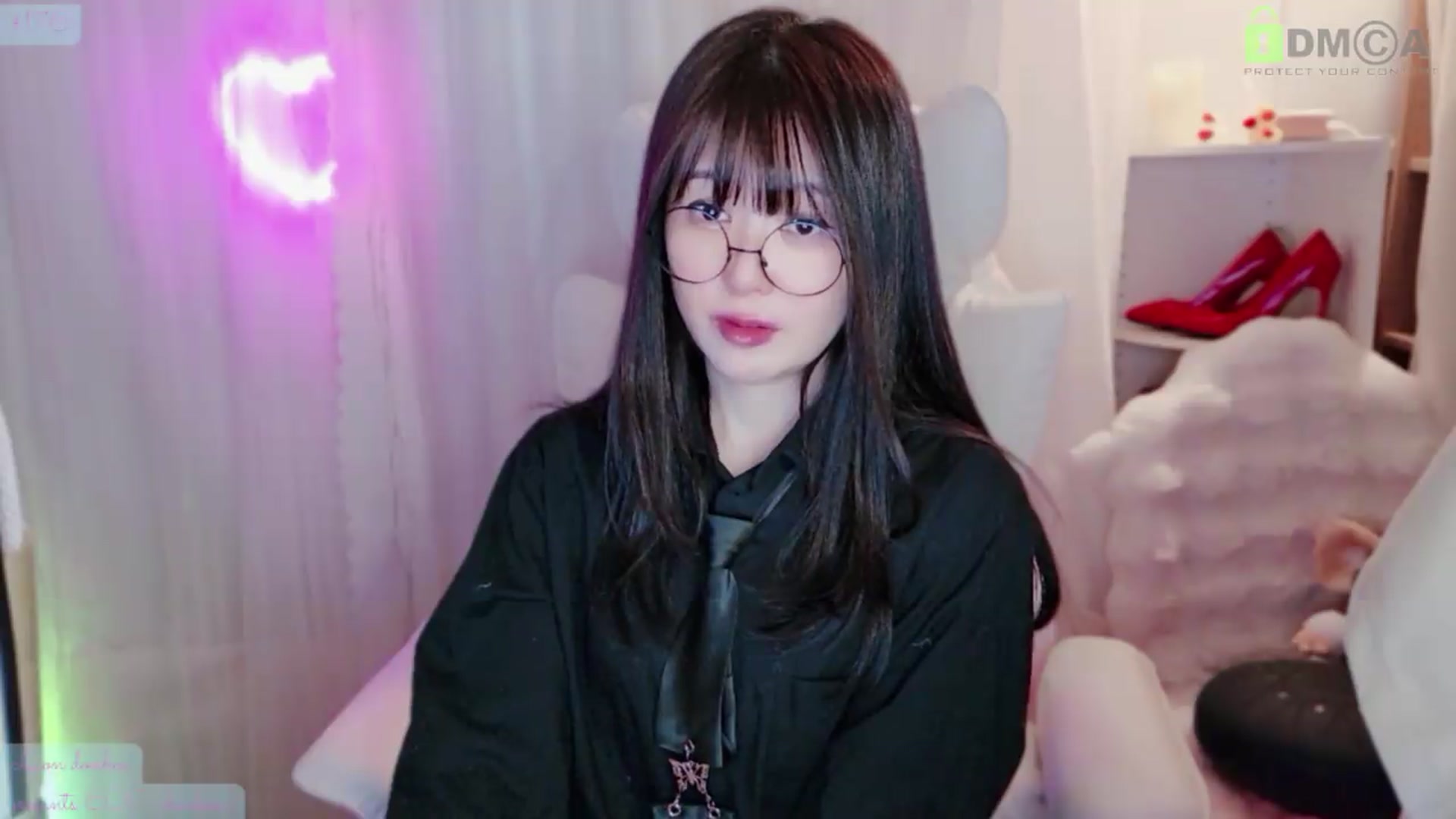Gallery image thumbnail from meowtheworld's myfreecams stream on, 05/17/2026, 09:41 image 19 of 20