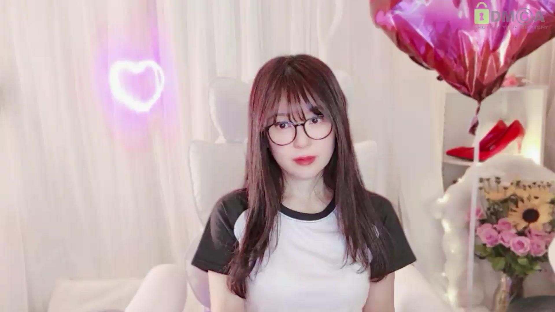 Gallery image thumbnail from meowtheworld's myfreecams stream on, 05/23/2026, 06:12 image 1 of 20