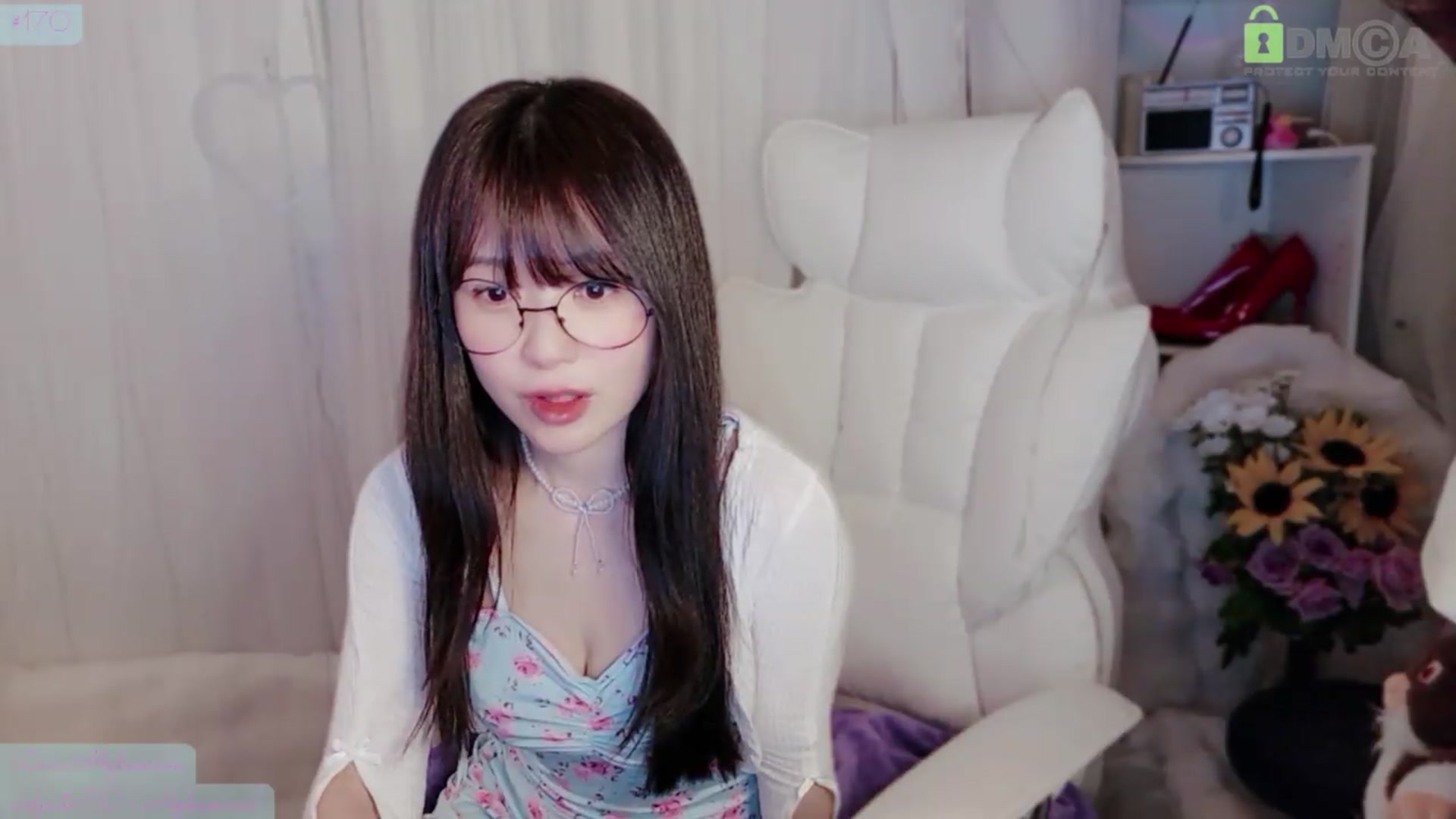 Gallery image thumbnail from meowtheworld's myfreecams stream on, 05/25/2026, 13:56 image 5 of 20