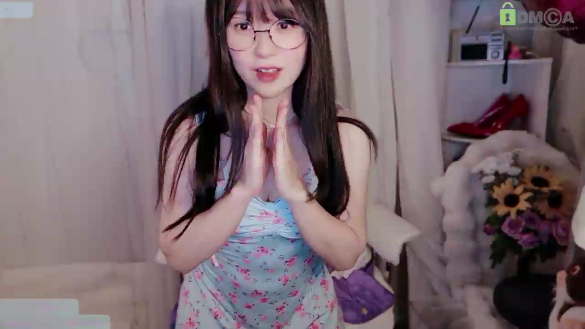 Gallery image thumbnail from meowtheworld's myfreecams stream on, 05/25/2026, 13:56 image 11 of 20