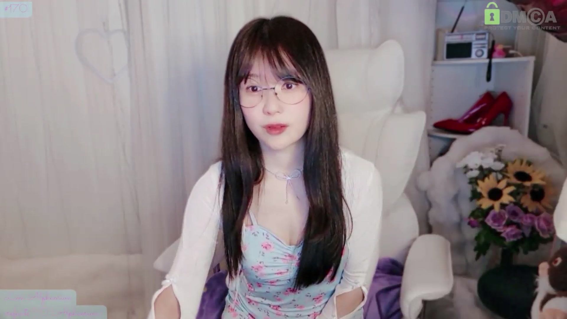 Gallery image thumbnail from meowtheworld's myfreecams stream on, 05/25/2026, 13:56 image 8 of 20