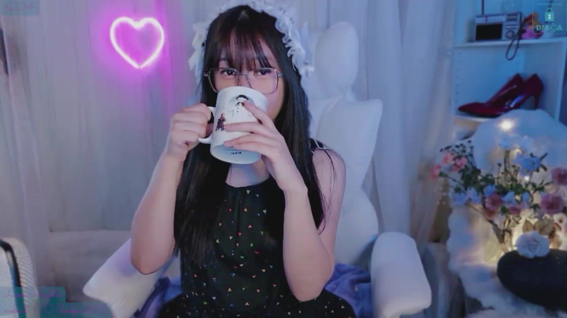 Gallery image thumbnail from meowtheworld's myfreecams stream on, 05/30/2026, 09:54 image 12 of 20