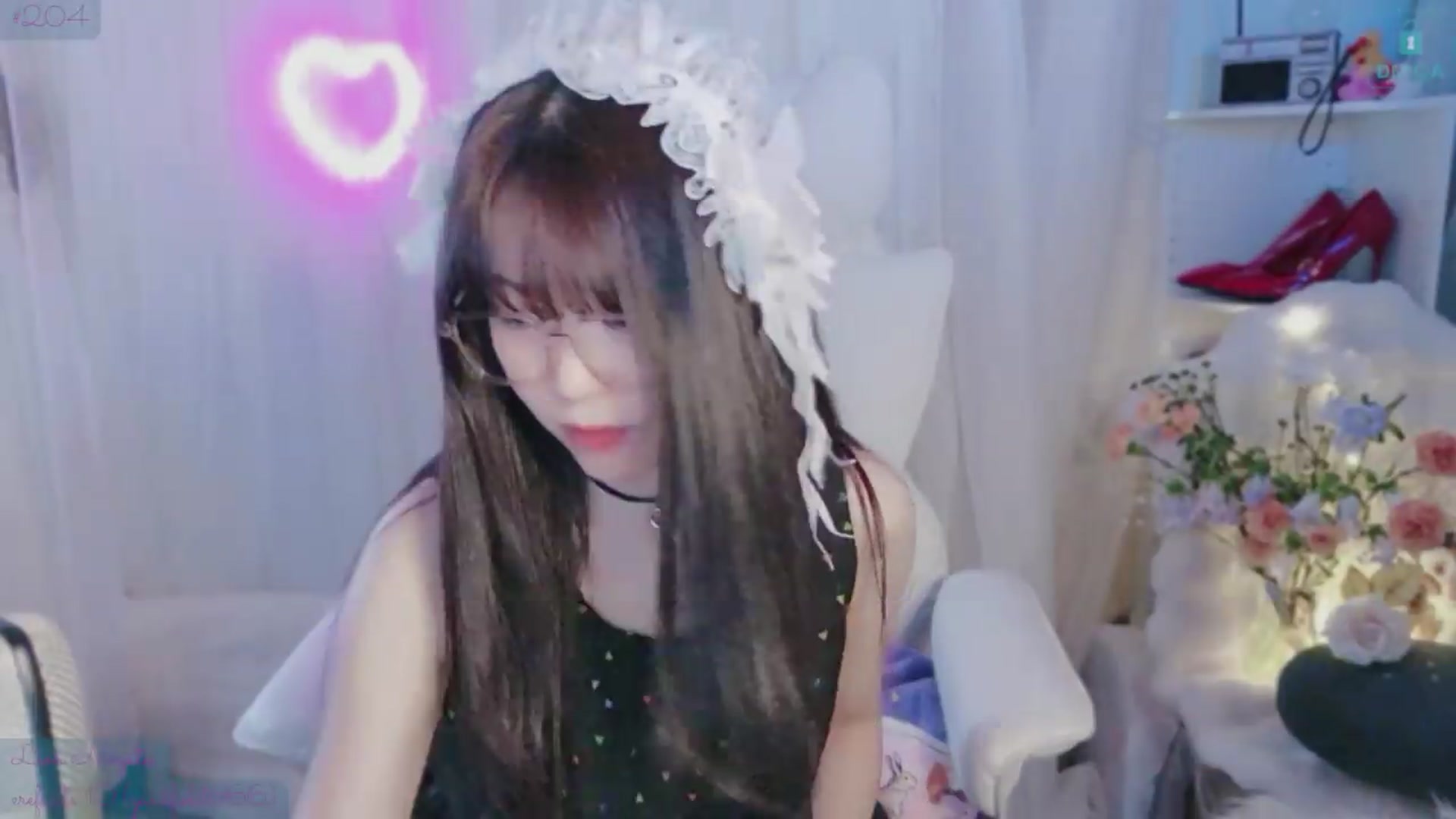 Gallery image thumbnail from meowtheworld's myfreecams stream on, 05/30/2026, 09:54 image 4 of 20
