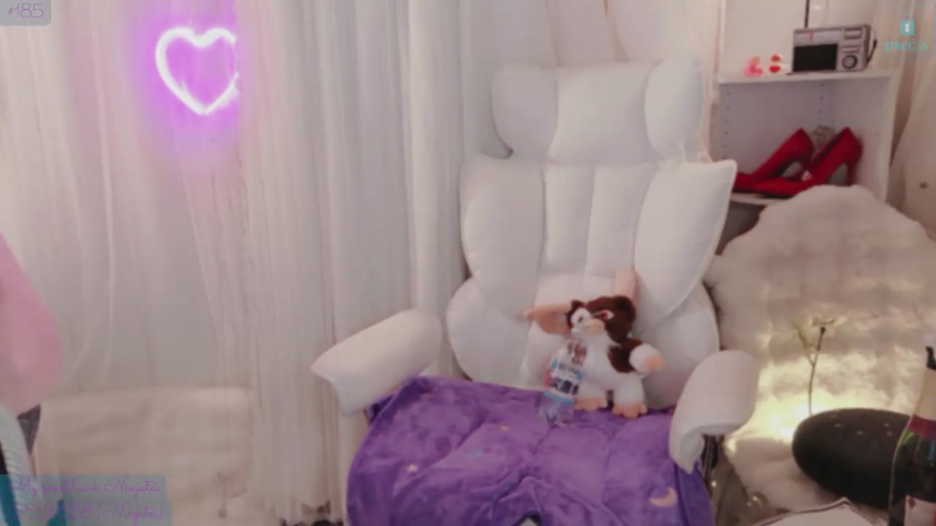 Gallery image thumbnail from meowtheworld's myfreecams stream on, 05/31/2026, 06:40 image 16 of 20