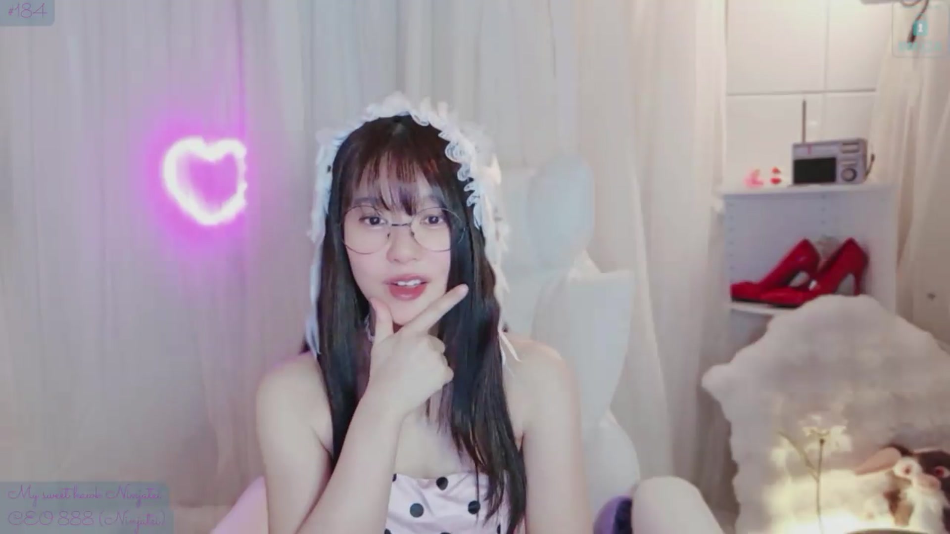Gallery image thumbnail from meowtheworld's myfreecams stream on, 05/31/2026, 06:40 image 3 of 20