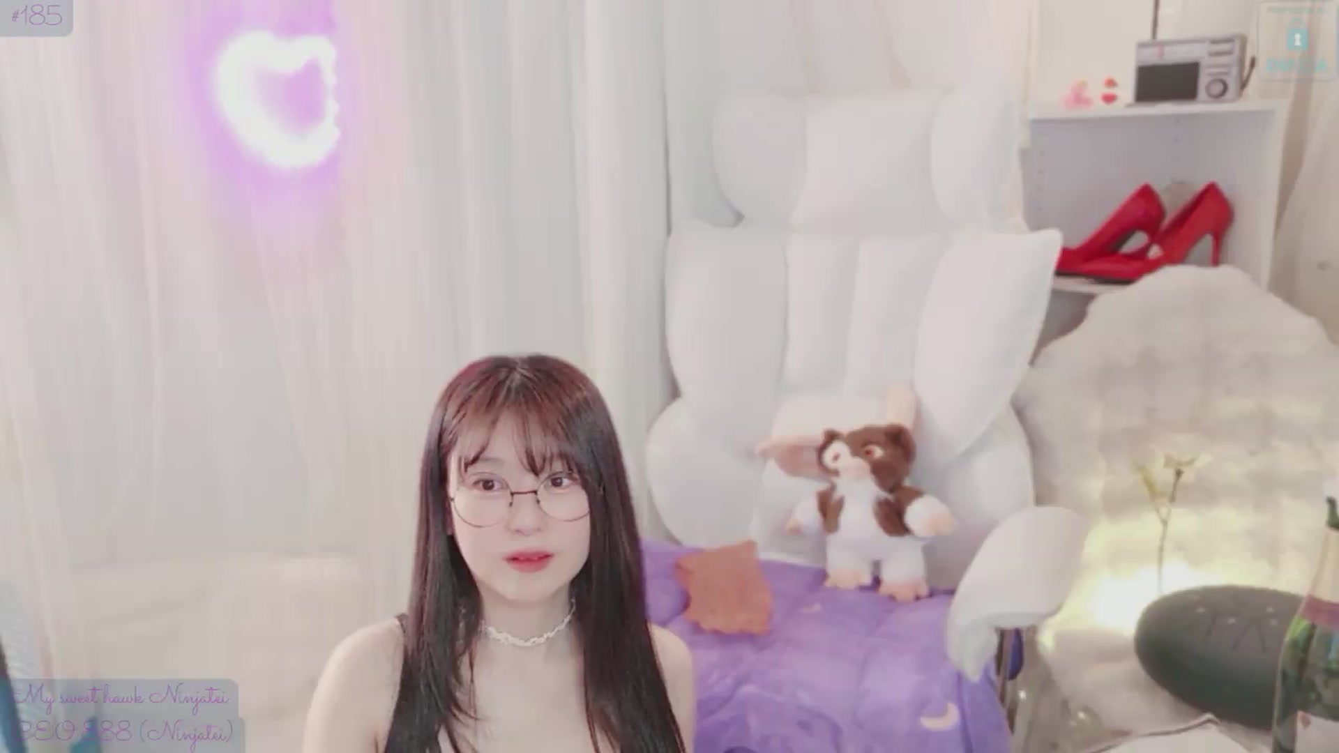 Gallery image thumbnail from meowtheworld's myfreecams stream on, 05/31/2026, 06:40 image 15 of 20