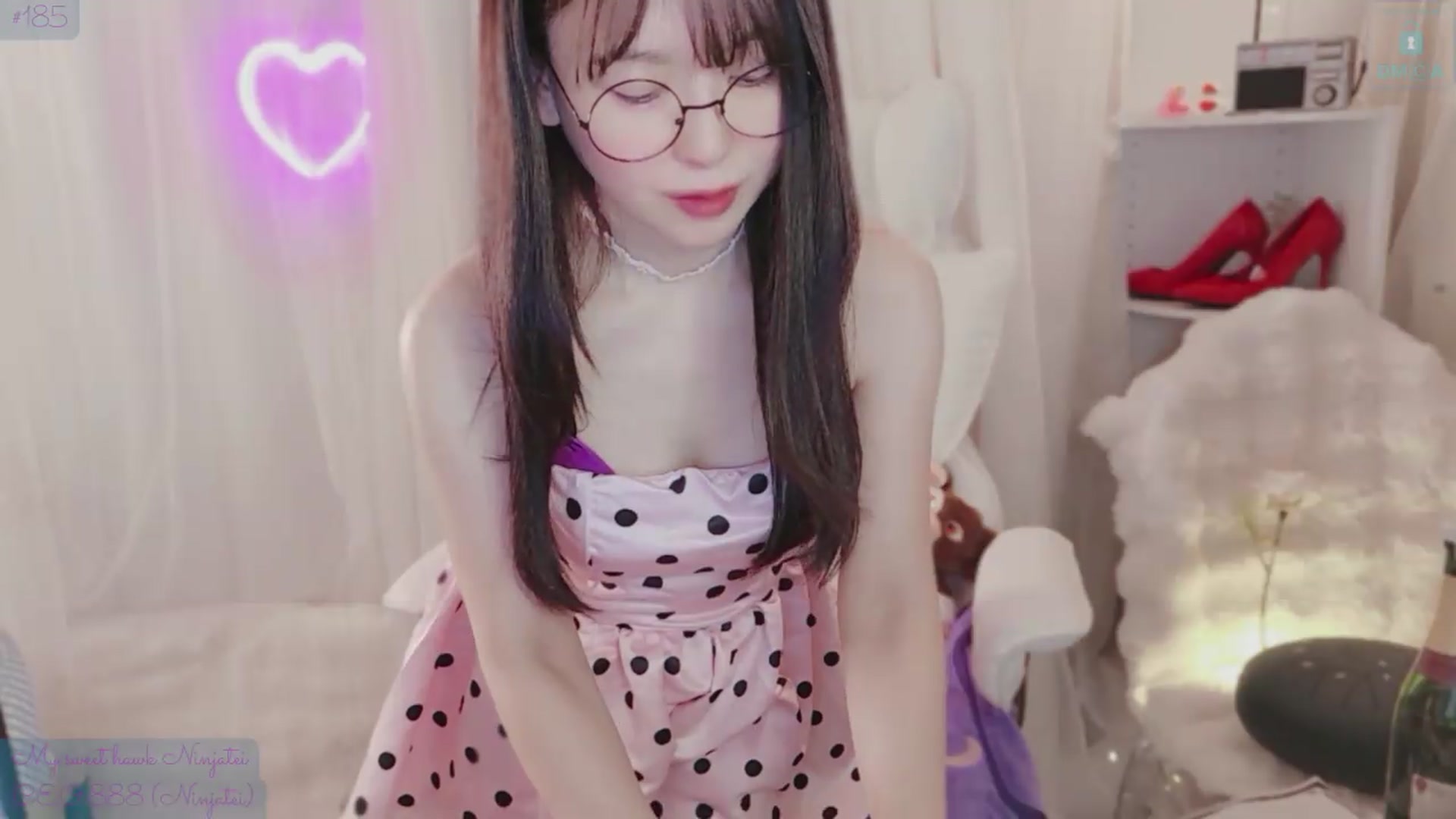 Gallery image thumbnail from meowtheworld's myfreecams stream on, 05/31/2026, 06:40 image 12 of 20