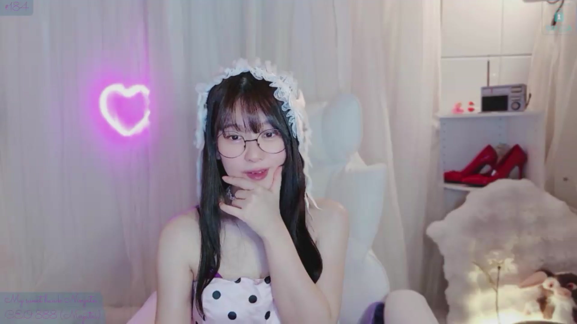 Gallery image thumbnail from meowtheworld's myfreecams stream on, 05/31/2026, 06:40 image 5 of 20