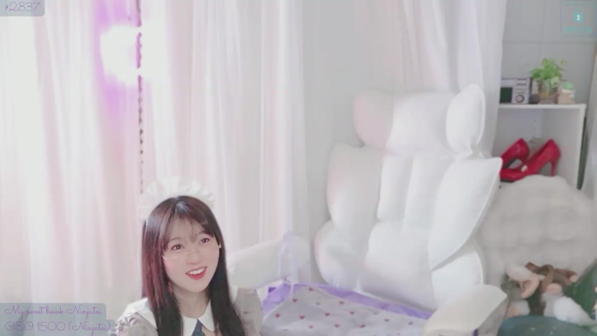 Gallery image thumbnail from meowtheworld's myfreecams stream on, 06/06/2026, 05:49 image 14 of 20
