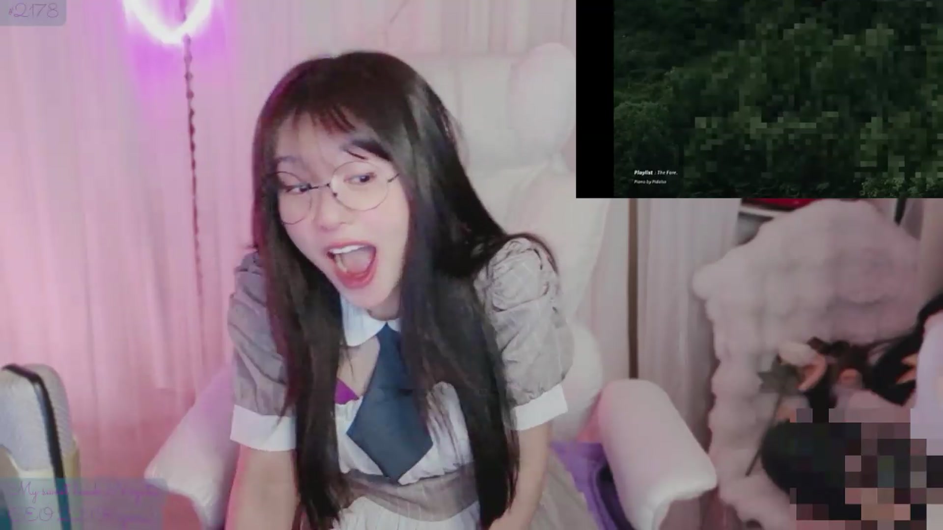 Gallery image thumbnail from meowtheworld's myfreecams stream on, 06/06/2026, 08:02 image 4 of 20