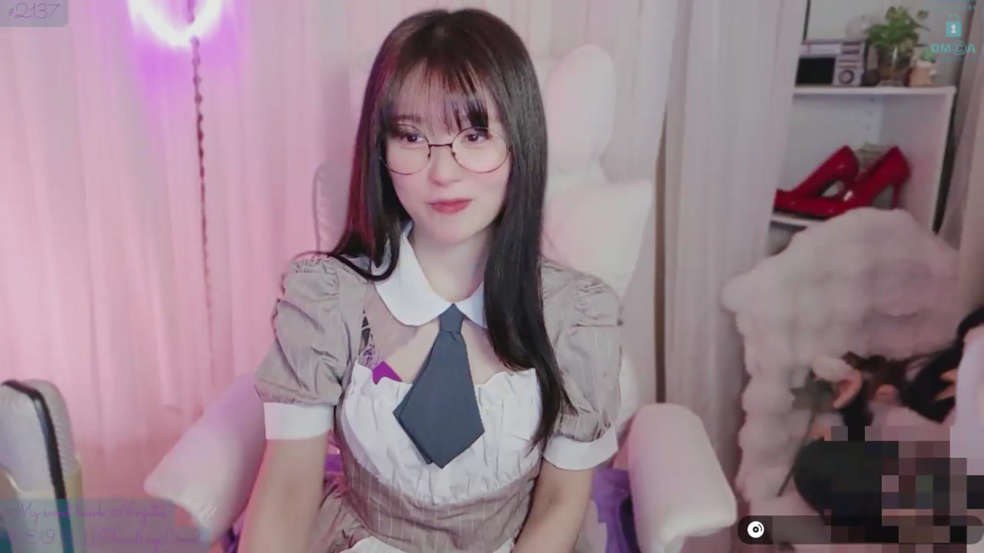 Gallery image thumbnail from meowtheworld's myfreecams stream on, 06/06/2026, 08:02 image 14 of 20