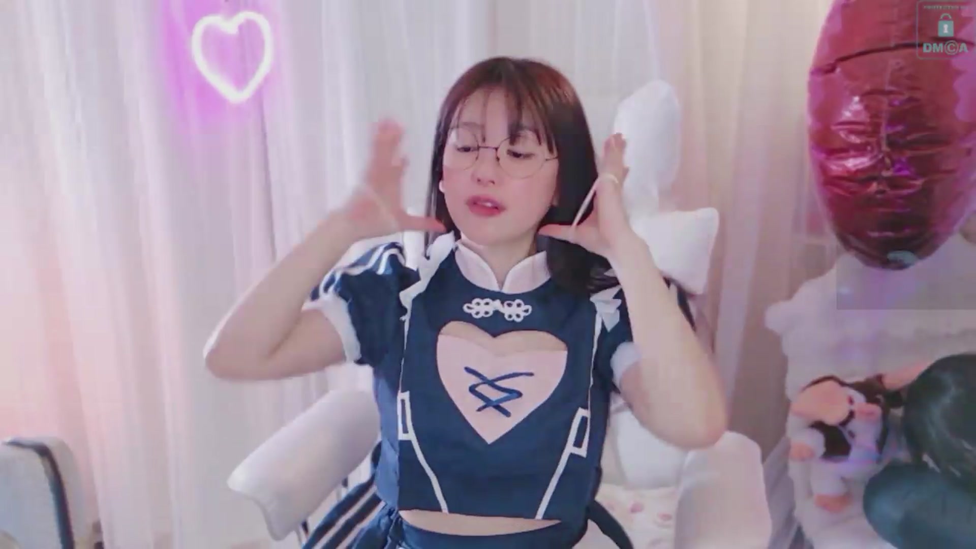 Gallery image thumbnail from meowtheworld's myfreecams stream on, 06/07/2026, 05:33 image 4 of 20
